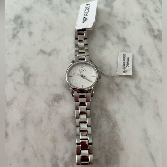 Roxy The Huntington Watch - Picture 2 of 2